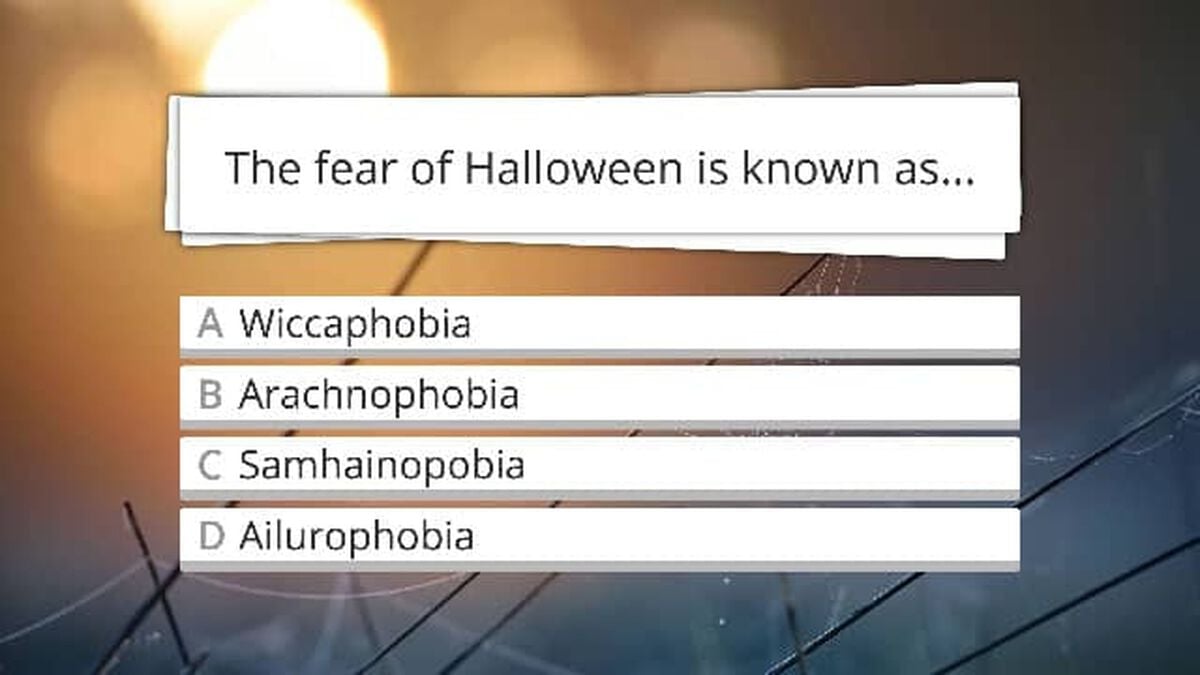 Halloween Trivia Game image number null