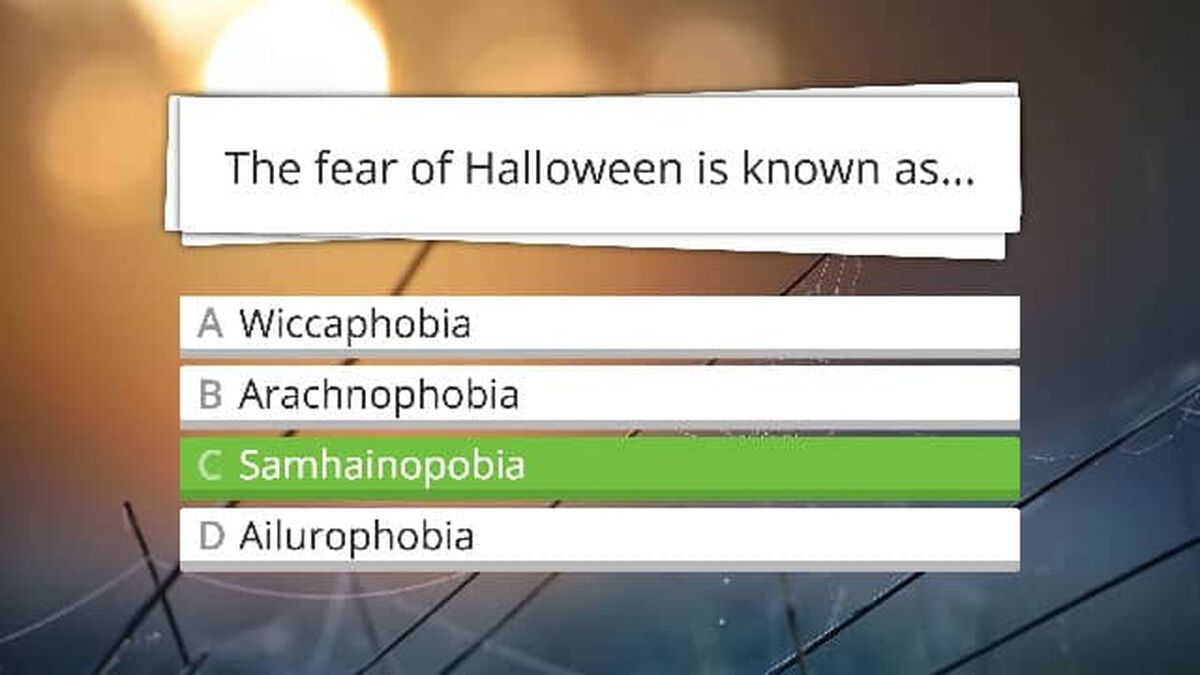 Halloween Trivia Game image number null